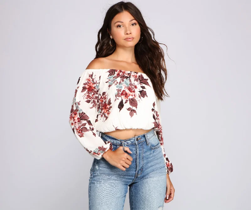 Weekend Discounts to Enjoy Forever Stunning Floral Cropped Blouse