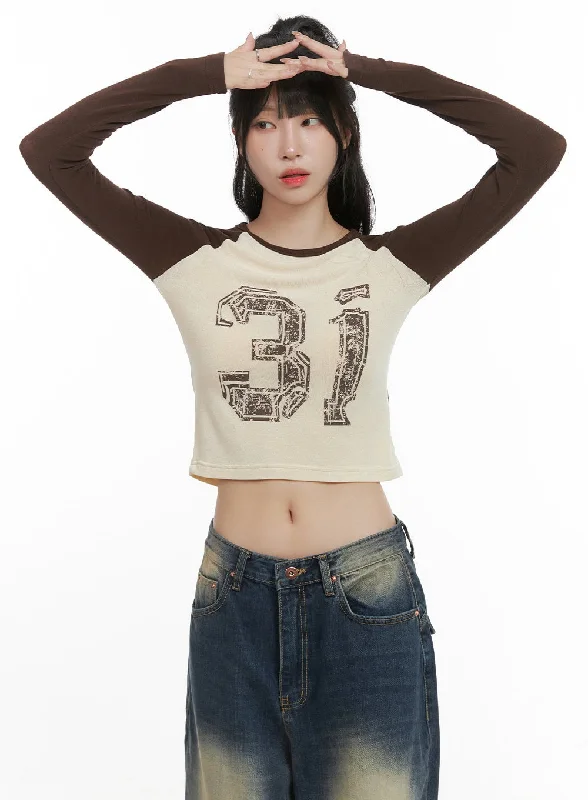 Midnight Sale Graphic Raglan Long Sleeve Crop Tee CG421