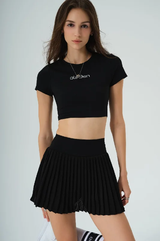 Can't Beat All Day Short Sleeve Crop - Black