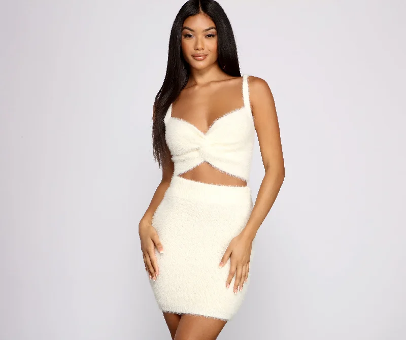 Weekend Discounts to Grab Trendy Babe Knit Crop Top