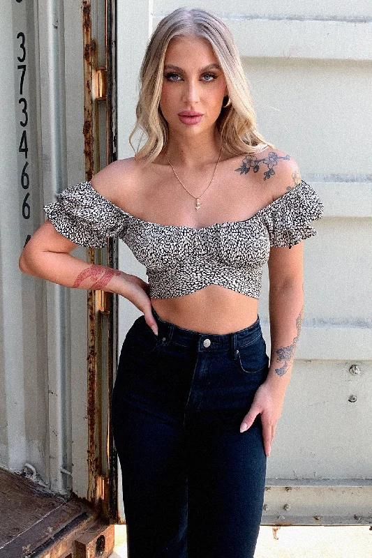 Weekend Deals That Wow Seconds Crop - Black/White Polka
