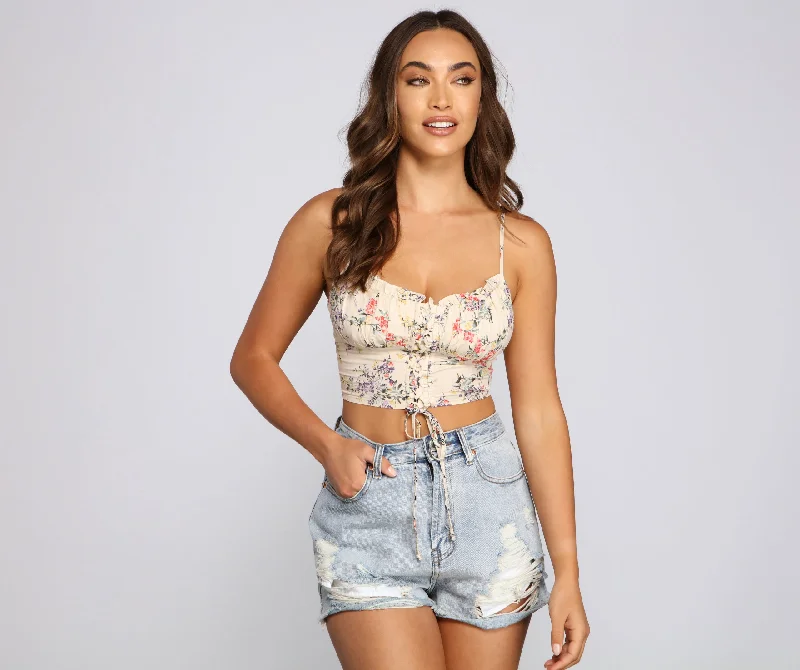 Weekend Bargains to Snag On My Radar Floral Lace Up Crop Top