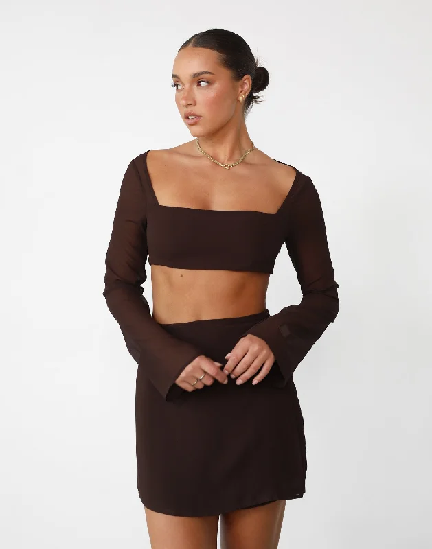 Weekend Offers That Shine Abby Long Sleeve Crop Top (Cocoa)