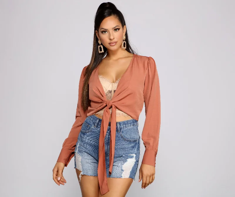 Weekend Deals That Dazzle So Chic Tie Front Crop Top