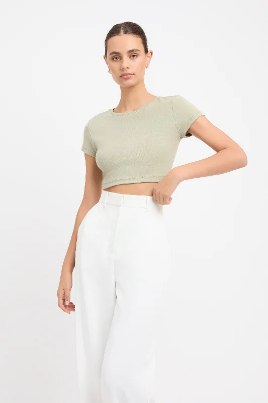 Weekend Steals Await Alana Crop