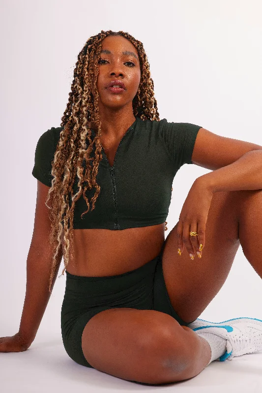 Weekend Bargains to Snag ZIPPED CROPPED TEE