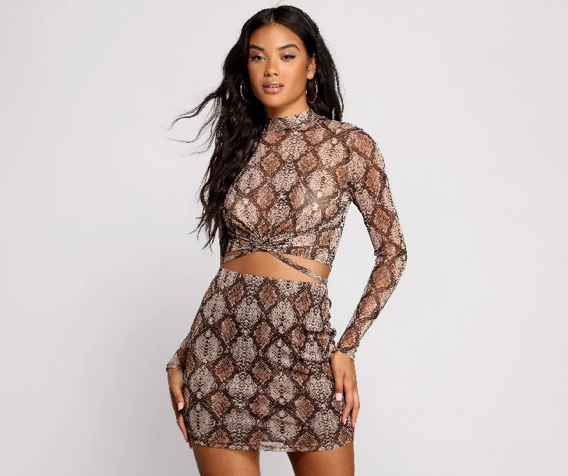 Exclusive Weekend Offers Inside Sultry And Stunning Snake Print Crop Top
