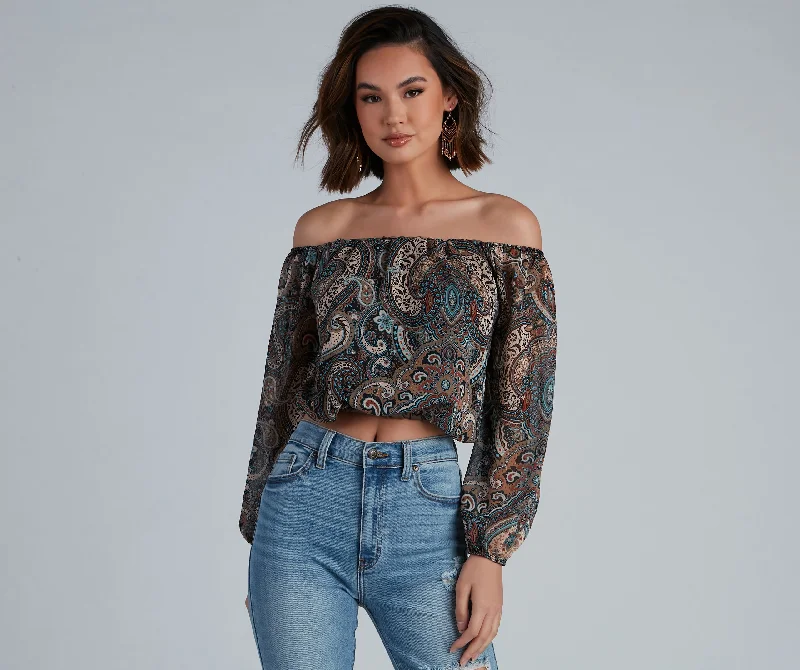 Closeout Deal Cute In Paisley Off-The-Shoulder Blouse