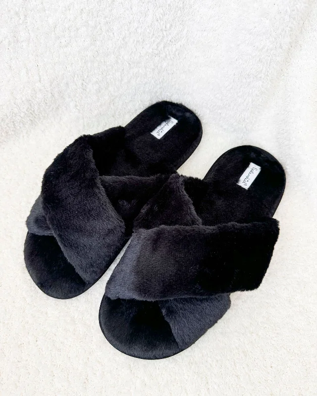 Major Deal Black Criss Cross Slipper
