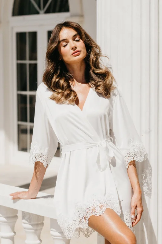 Great Bargain Chiara Lace Trim Robe