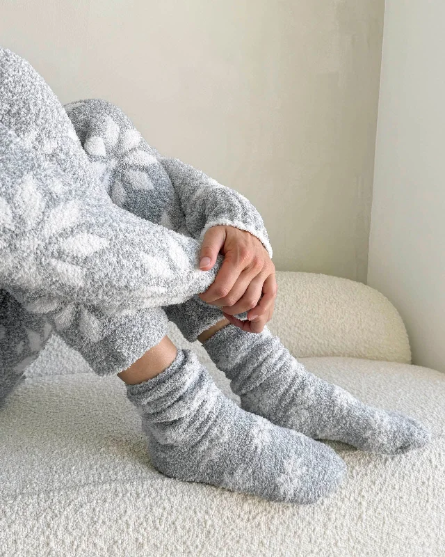 The Best Deal Grey Snowflake Bia Fuzzy Socks