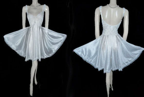 Early Access *  4 X / XXXX LARGE  - INTIMATE ATTITUDES BRIDAL NIGHTGOWN TROUSSEAU ALL LACE STRETCH BODICE WITH GRAND SWEEP SKIRT IN HARD TO FIND SIZE OF 4X