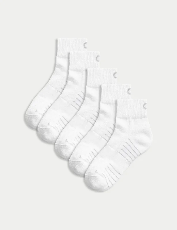 Weekend Savings Extravaganza 5pk Cushioned Sports Socks