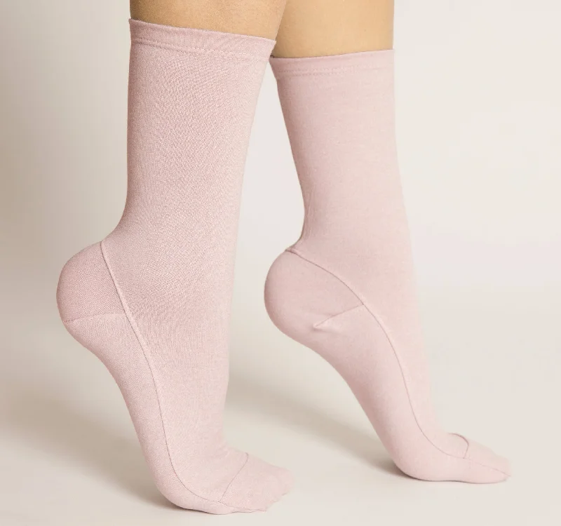 Weekend Specials to Indulge In Darner Pale Pink Luxe Jersey Socks