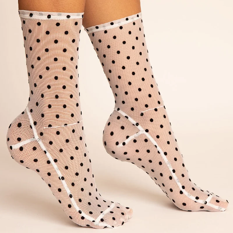 Closeout Deal Darner White Velvet Dots Mesh Socks