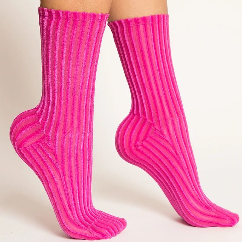 Weekend Discounts to Grab Darner Pink Ribbed Velvet
