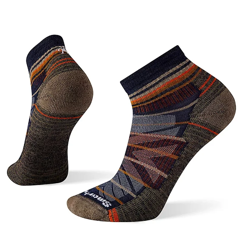 Weekend Deals That Please Men's Hike Light Cushion Pattern Ankle Socks