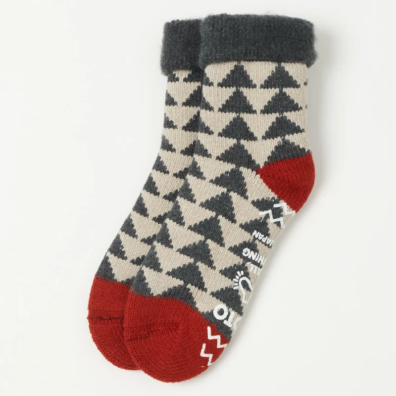 New Arrival RoToTo Sankaku Comfy Room Sock - Charcoal/Red