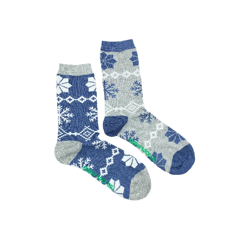 Weekend-Only Price Drops Snowflake Mismatched Socks