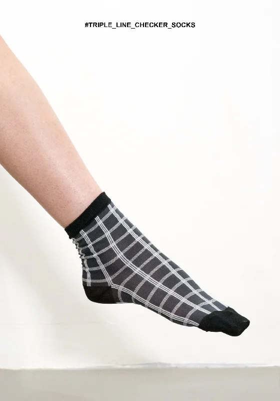 Weekend Savings Delight Triple Line Checker Socks