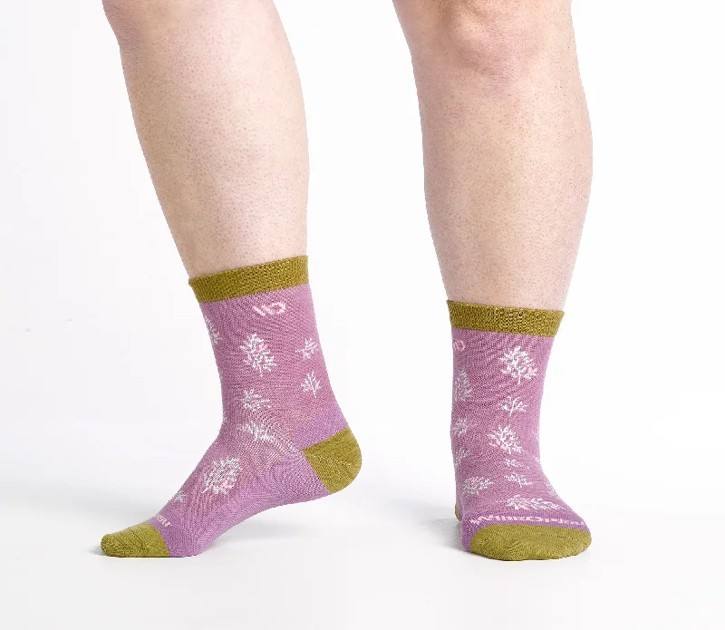 Weekend Offers That Tempt Women’s Foliage Lightweight Micro Crew Socks