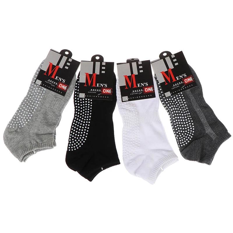 Cotton  Men's Non-slip Yoga Socks with Grips Breathable Anti Skid Floor Socks Sweat Absorbent for Pilates Gym Fitness Size 39-44