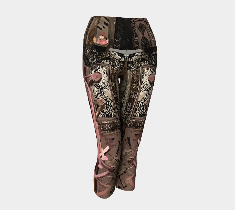 Renaissance Style Capri Leggings